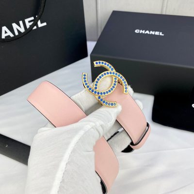 Chanel leather belt featuring a gold CC logo buckle — 5