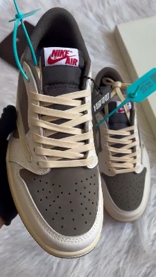 Nike Air Jordan 1 Low OG SP Travis Scott "Reverse Mocha" sneakers — 5