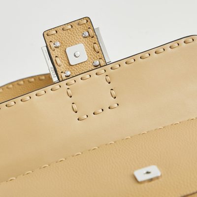 Fendi black leather Baguette shoulder bag (T) — 7