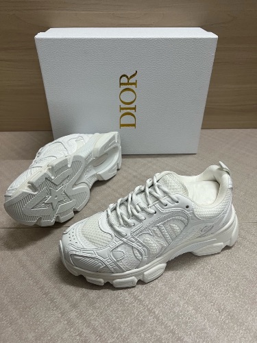 Dior Chrono sneakers featuring mesh and leather-effect panels