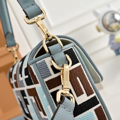 Fendi Baguette bag (T) — 4