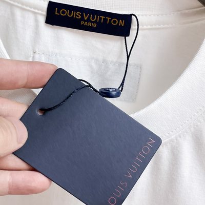 LV T-shirt — 7