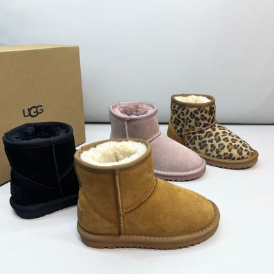 UGG mini classic flat ankle boots — 7