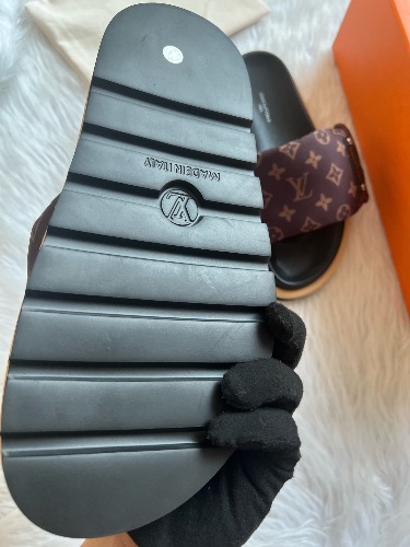 Louis Vuitton Pool Pillow Flat Comfort Mules — 3