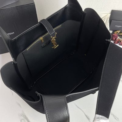 Saint Laurent Le 5 à 7 Bea tote bag — 5