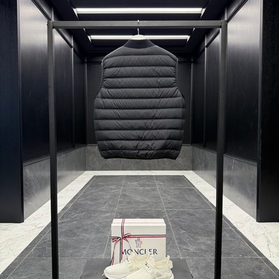Moncler quilted down gilet — 3