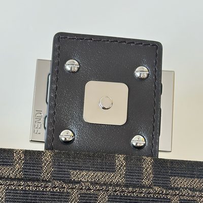 Fendi Baguette bag (T) — 4