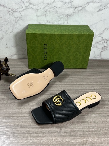 Gucci GG Marmont quilted black leather slide sandals