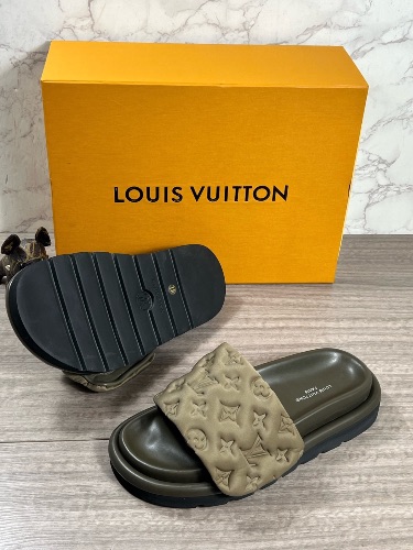 Louis Vuitton Pool Pillow mules — 4