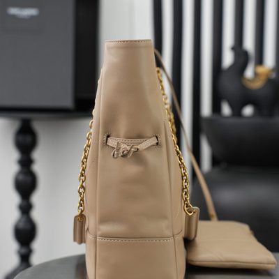 Saint Laurent Jamie Shopping Small in Lambskin tote bag — 9