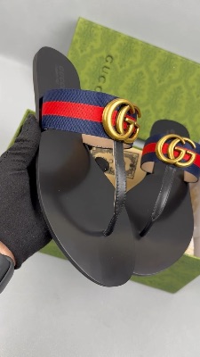 Gucci GG Marmont thong sandals — 5