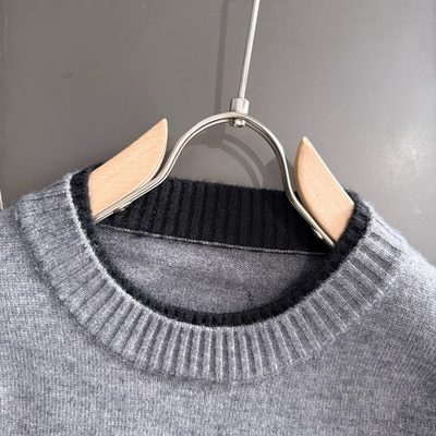 LV sweater — 3