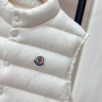 Moncler down gilet for children — 3