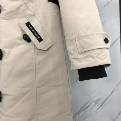Canada Goose Women's Kensington Parka — 6
