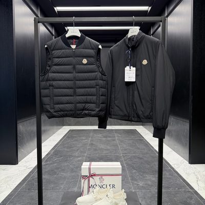 Moncler Verney 3-in-1 Short Down Jacket in black, which includes a detachable quilted down gilet (ve — 3