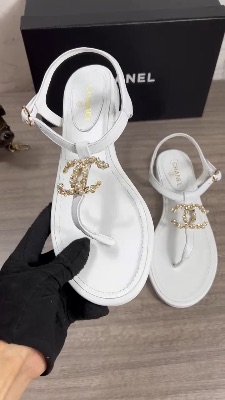 Chanel leather thong sandals — 5