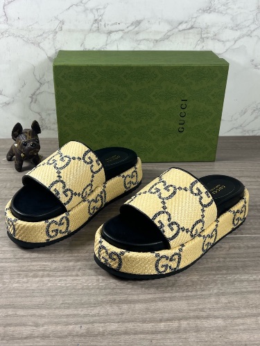 Gucci women's platform slide sandals — 3