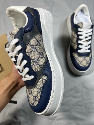 Gucci Men's GG Supreme Canvas chunky sneakers — 3