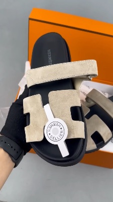 Hermès Chypre sandals in beige suede — 5