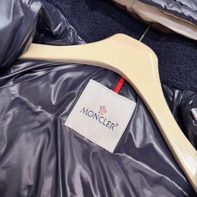 Moncler Enfant Yule Hooded Down Jacket — 8