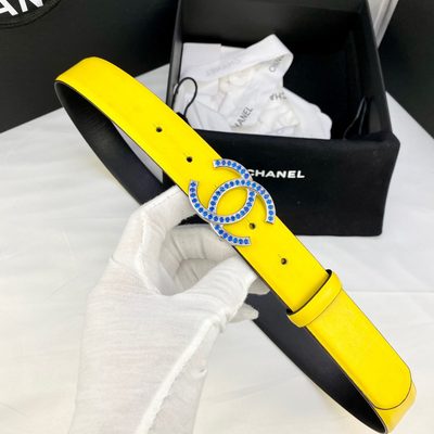 Chanel yellow patent leather belt features a signature interlocking CC buckle — 6