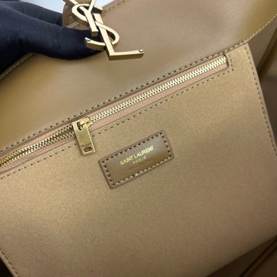 Saint Laurent Le 5 à 7 Bea tote bag — 6