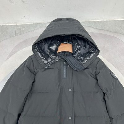 Canada Goose Women's Shelburne Parka — 9