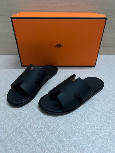 Hermès Izmir leather sandals — 3