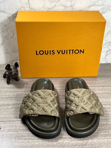 Louis Vuitton Pool Pillow mules — 3