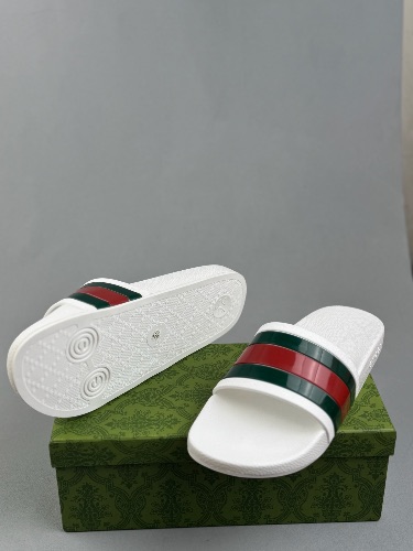 Gucci Pursuit white rubber slide sandals