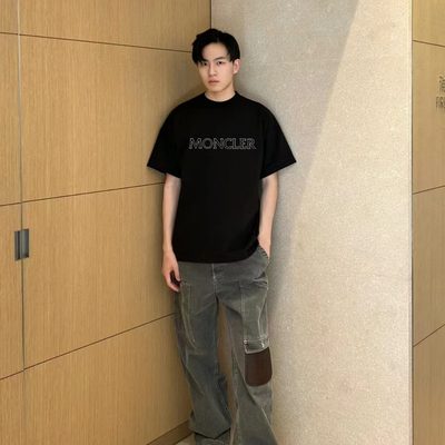 Moncler logo-printed crew neck t-shirt — 10