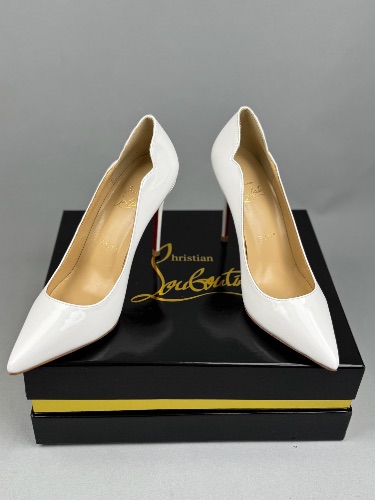 Christian Louboutin Hot Chick 100 white patent leather pumps — 4