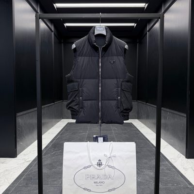 Prada Re-Nylon vest — 3