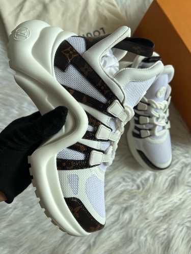Louis Vuitton Archlight sneakers in a white — 4