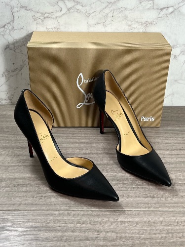 Christian Louboutin Iriza 85 black patent leather pumps