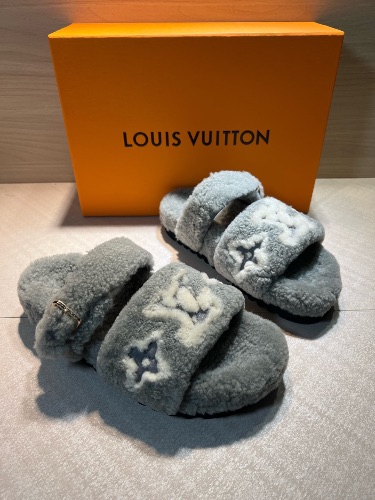 Louis Vuitton Paseo flat — 4