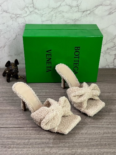 Bottega Veneta textured terry cloth bow mules