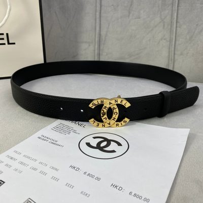 Chanel La Pausa CC belt features a textured black leather strap and a silver-tone metal buckle — 4