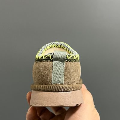 UGG Tazz (or UGG Tazz II) slip-on platform slippers — 7