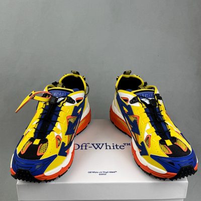 Off-White "Be Right Back" low-top sneakers — 4