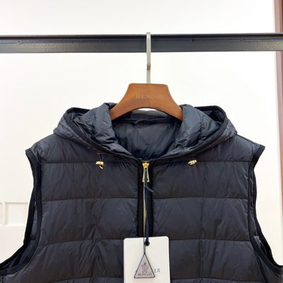 Moncler Reposse 3-in-1 Short Padded Jacket — 8