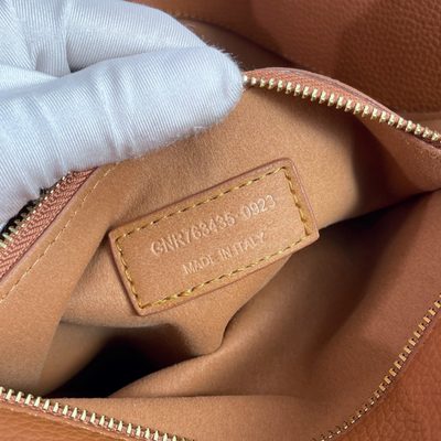 Saint Laurent Le 5 à 7 Bea tote bag — 7