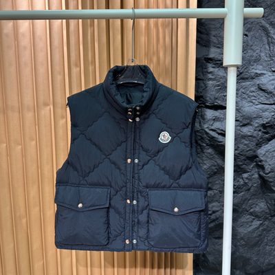 Moncler Biois cropped down gilet — 7