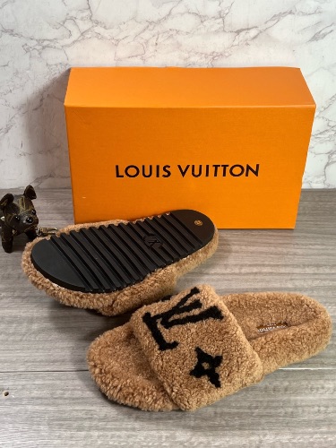 Louis Vuitton shearling paseo flat