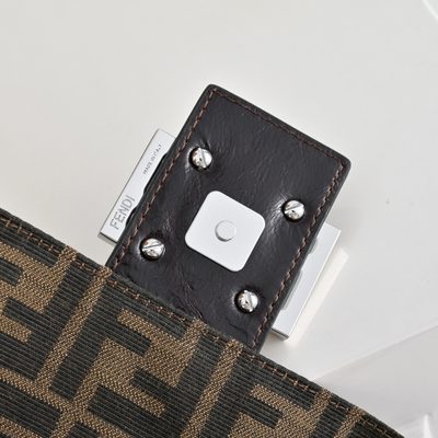 Fendi Baguette bag (T) — 5