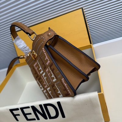 Fendi Peekaboo ISeeU bag (T) — 3