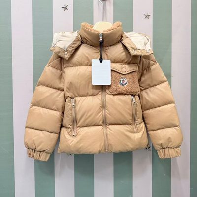 Moncler Enfant Yule Hooded Down Jacket — 3