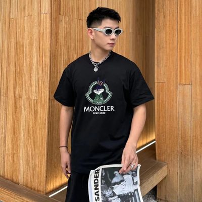 Moncler x Bugs Bunny collaboration t-shirt — 9