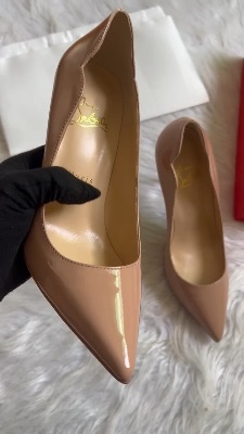 Christian Louboutin nude patent leather Hot Chick pumps — 5