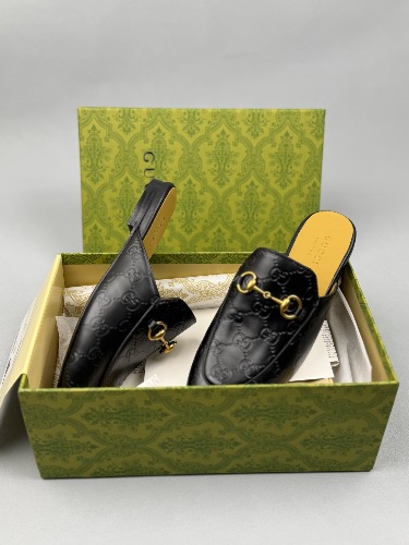 Gucci Princetown slippers